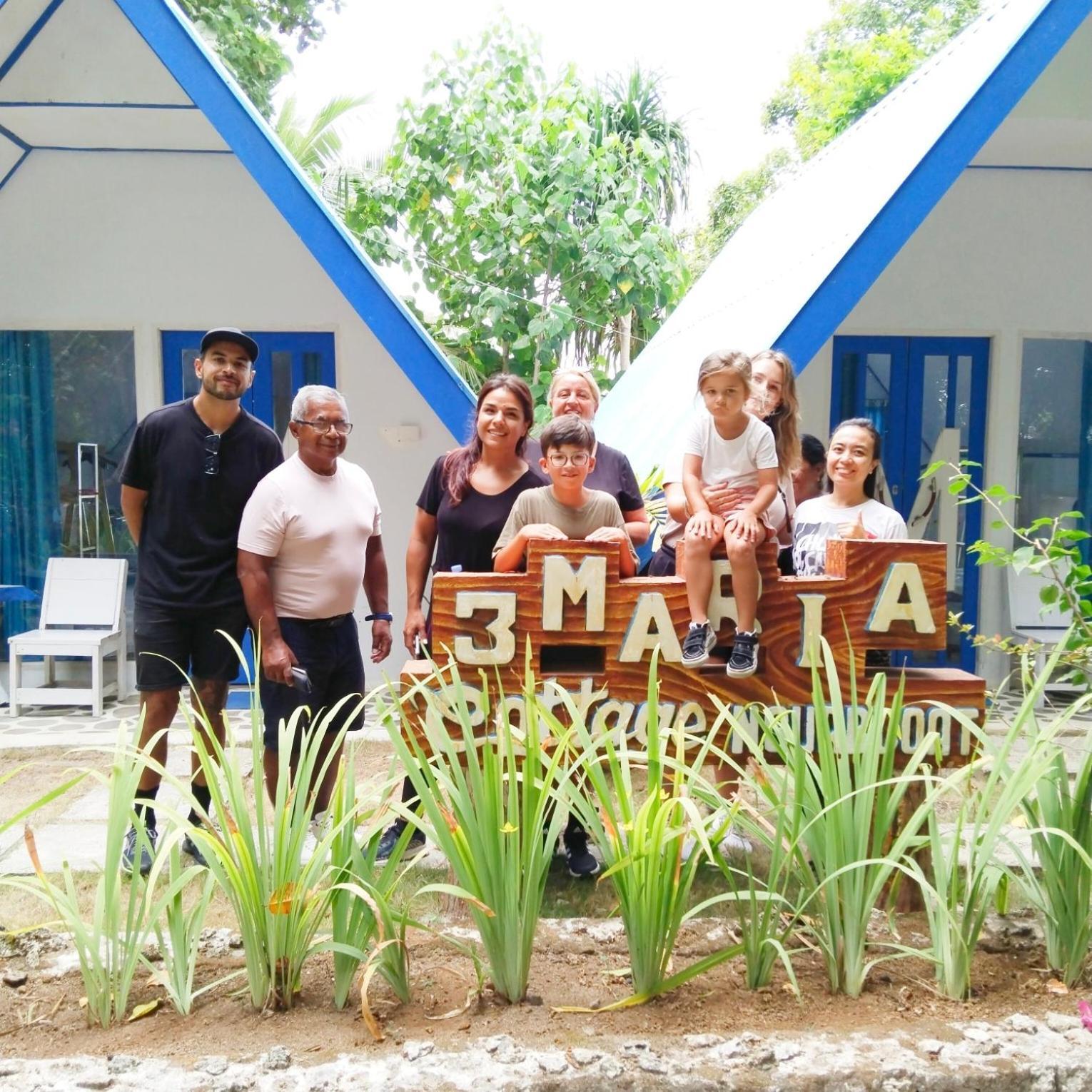Tria Maria Cottage Ngurbloat Room photo